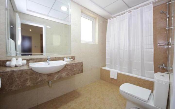 California Hostel Дубай Екстериор снимка