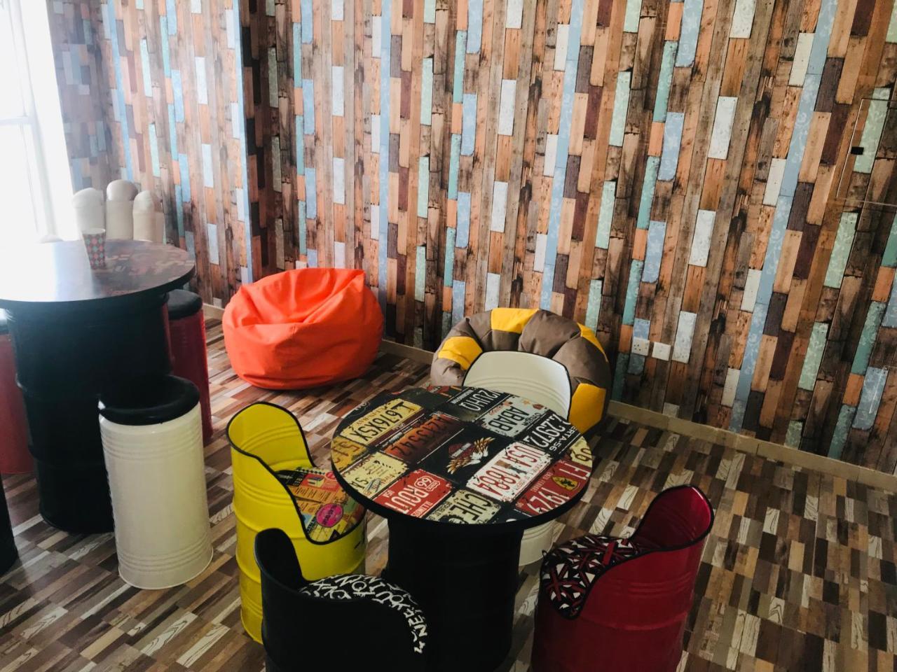 California Hostel Дубай Екстериор снимка